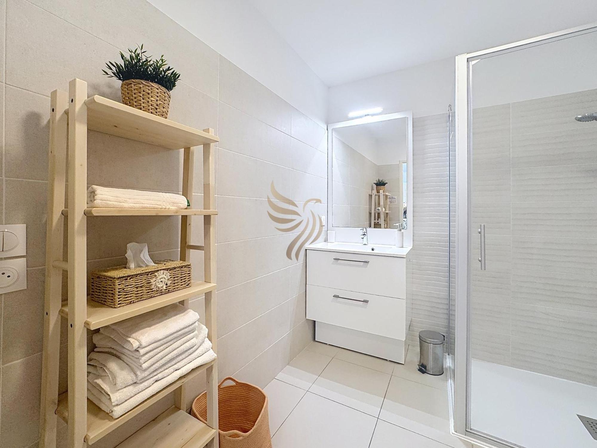 T2 Evasion Azur- 4 Pers,150 Mer, Terrasse, Parking - Capitalchic Services Fréjus